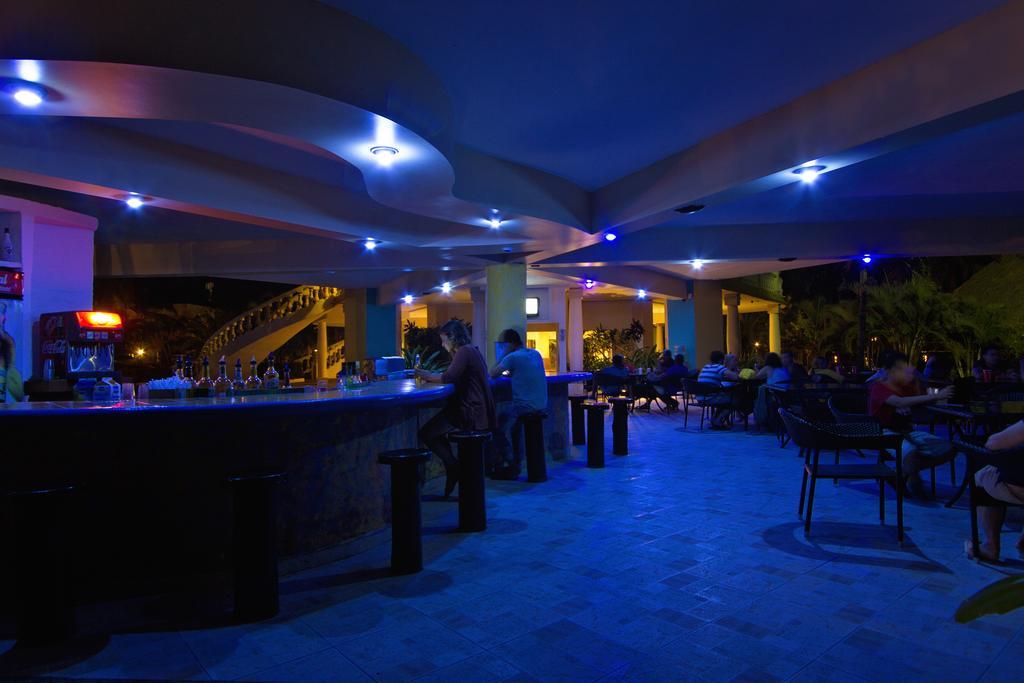 Hotel Palma Real Sambo Creek ภายนอก รูปภาพ