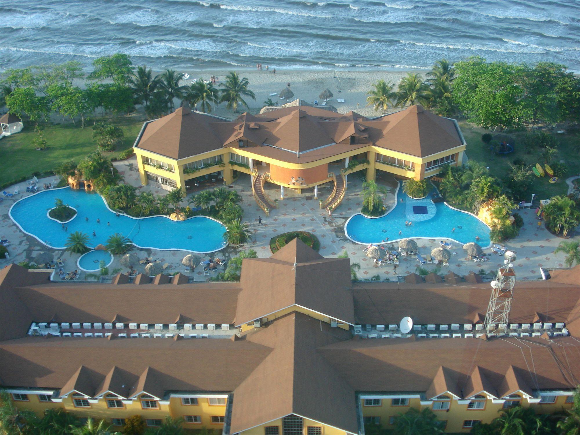 Hotel Palma Real Sambo Creek ภายนอก รูปภาพ